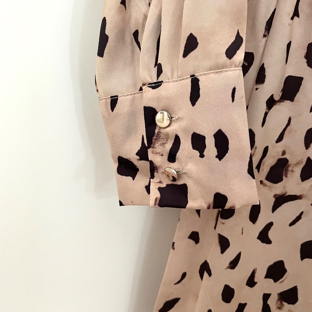 NWT! H&M | Animal Print Shirtdress with Belt - Picture 4 of 7